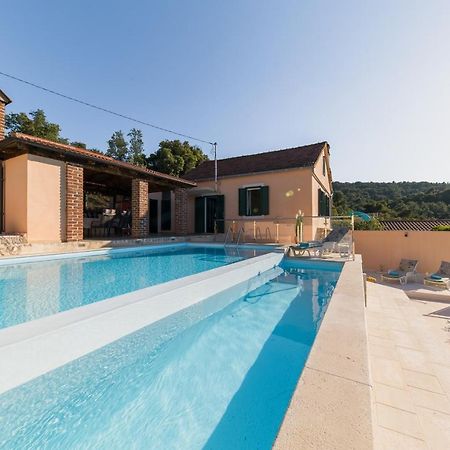 Holiday Home Lavanda Mali Iž المظهر الخارجي الصورة