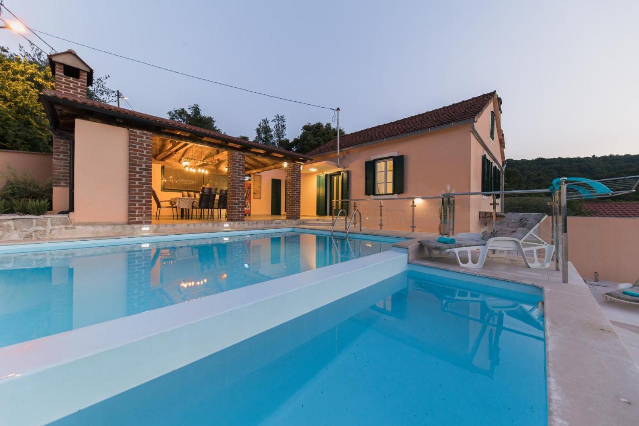 Holiday Home Lavanda Mali Iž المظهر الخارجي الصورة