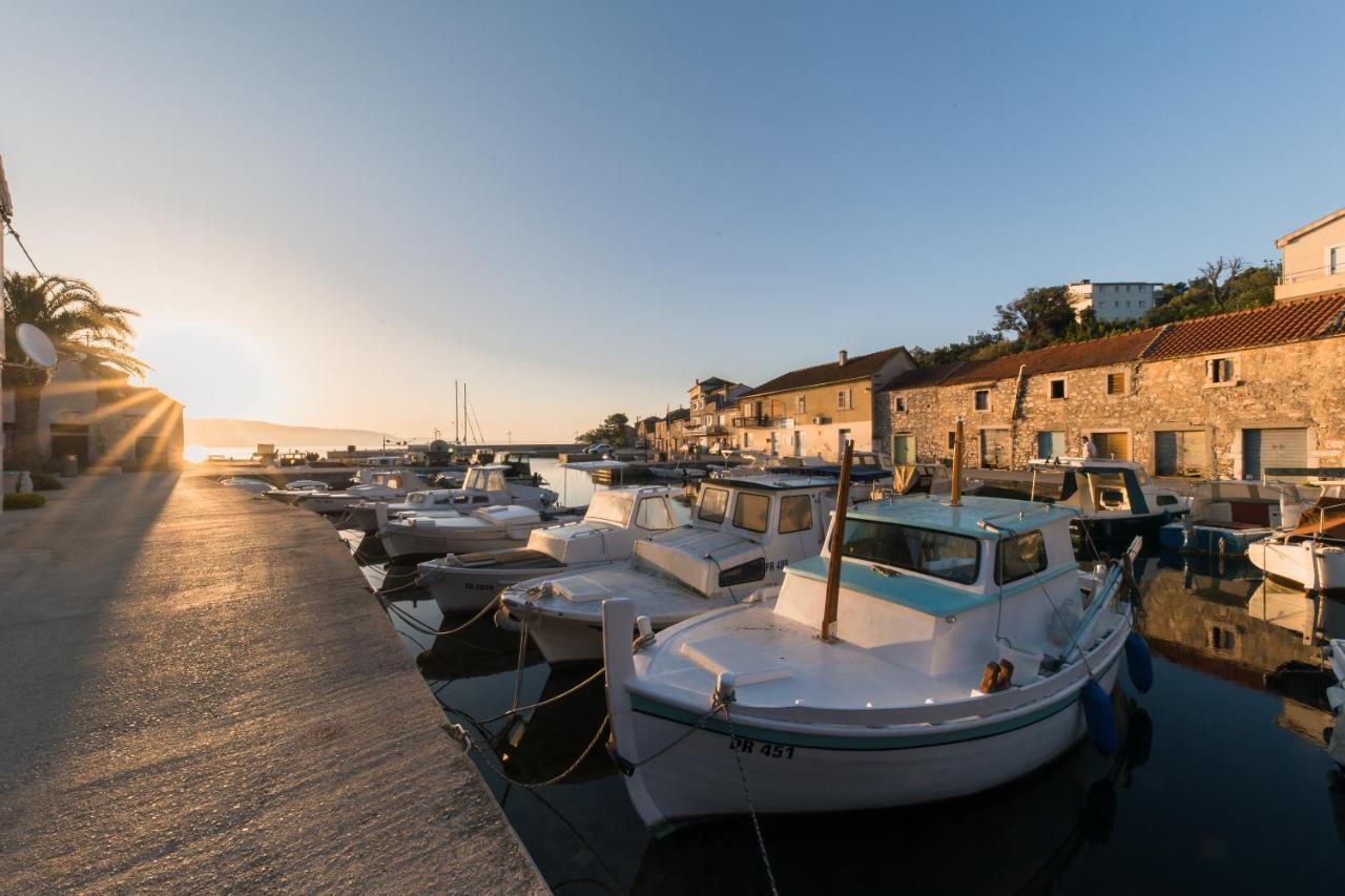 Holiday Home Lavanda Mali Iž المظهر الخارجي الصورة