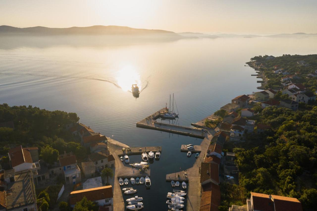 Holiday Home Lavanda Mali Iž المظهر الخارجي الصورة